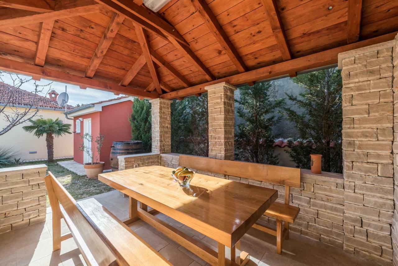 Holiday House Lavanda Врси Экстерьер фото